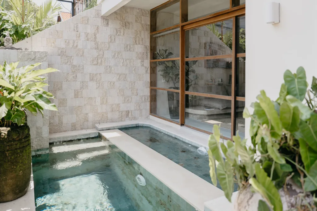 Contemporary 3-Bedroom Villa in Canggu for Sale — photo 2