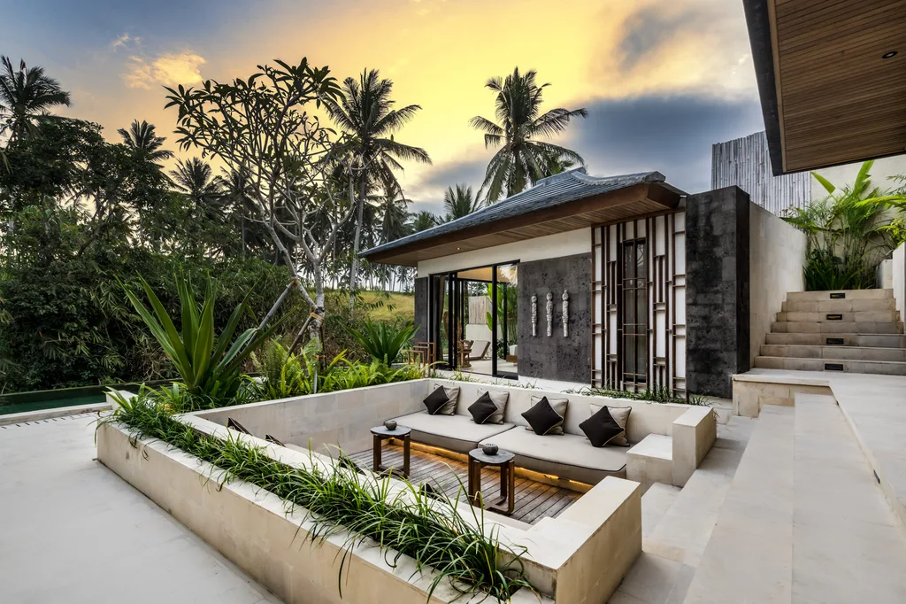 Contemporary 4-Bedroom Villa in Mas, Ubud for Sale — photo 2