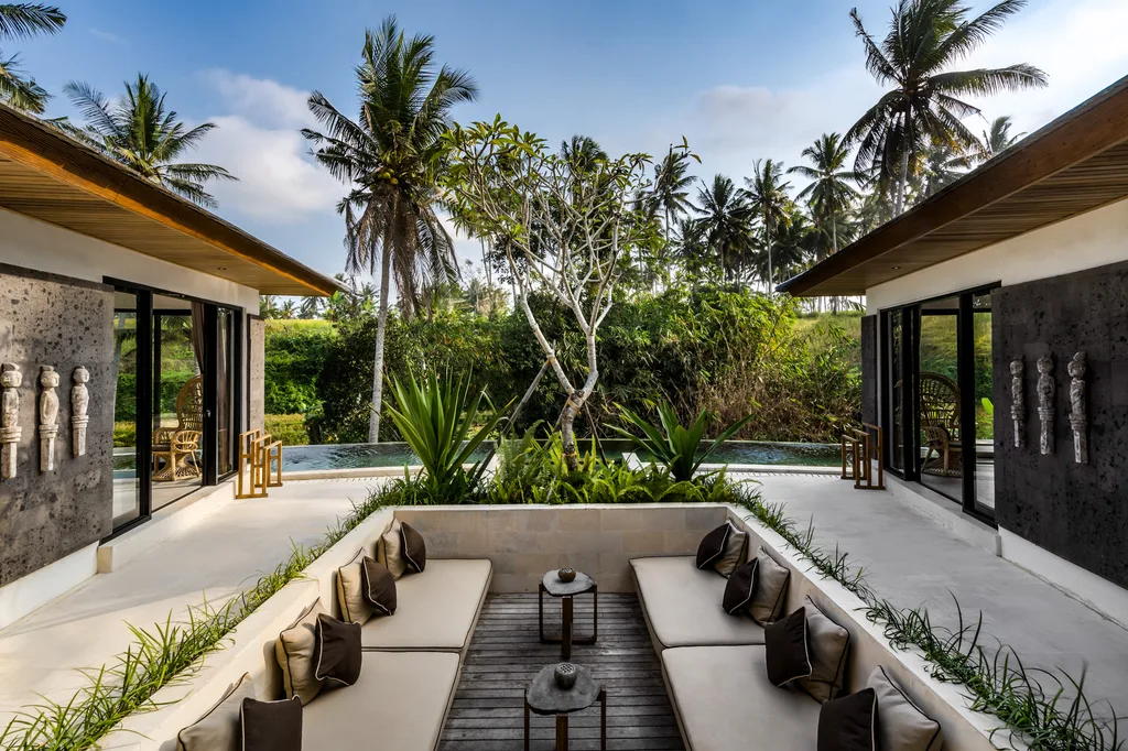 Contemporary 4-Bedroom Villa in Mas, Ubud for Sale — photo 3