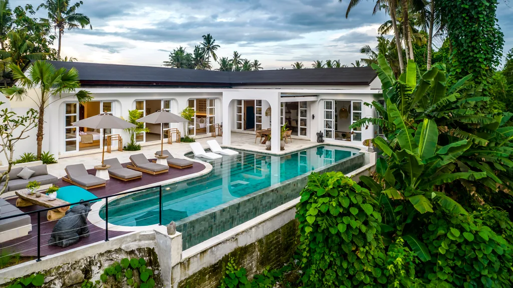 Jungle-View 3 Bedroom Villa in Peliatan, Ubud for Sale