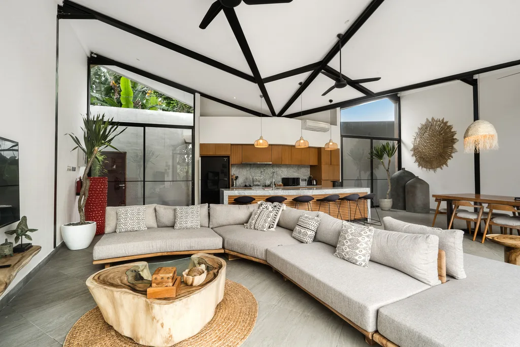 Ubud Luxury 6-Bedroom Villa for Sale with Gym & Spa Room — photo 3