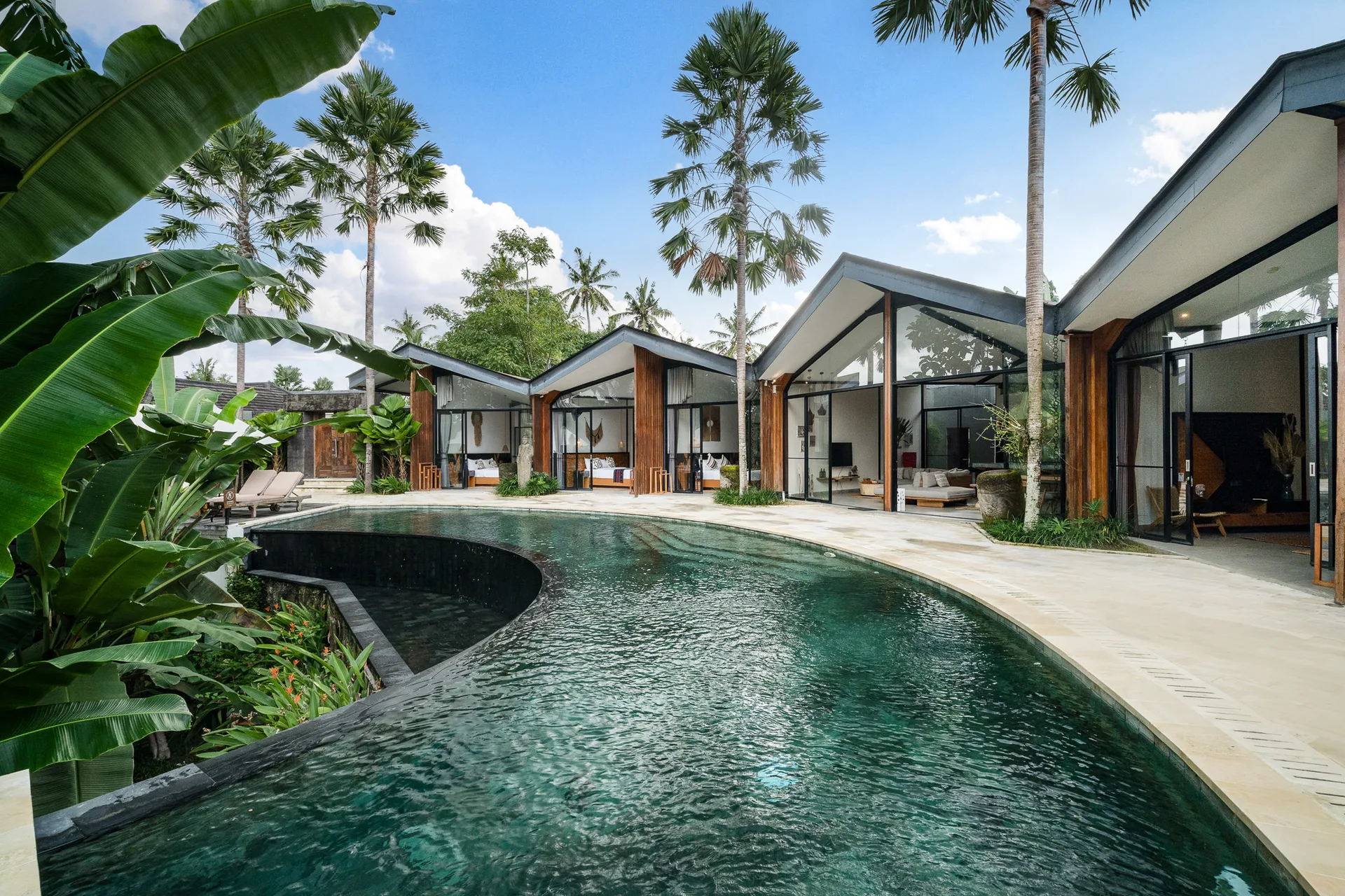 Ubud Luxury 6-Bedroom Villa for Sale with Gym & Spa Room