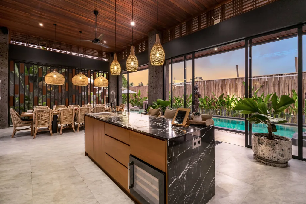 Extraordinary 6-Bedroom Villa in Pejeng, Ubud — photo 5