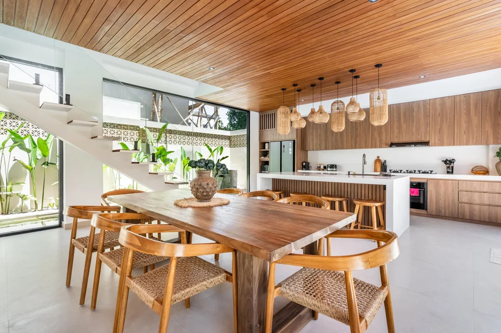 Luxurious Tropical 4 Bedroom Villa in Sanur for Lease — photo 3