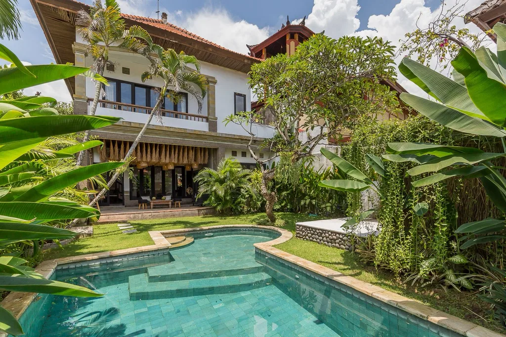 Beautiful 3-Bedroom Balinese-Style Villa in Umalas
