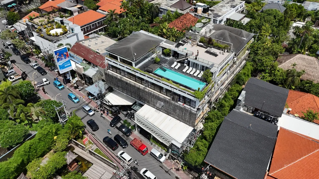 Prime 33-Rooms Hotel for Sale in Petitenget, Seminyak, with Rooftop and Restaurant — photo 2