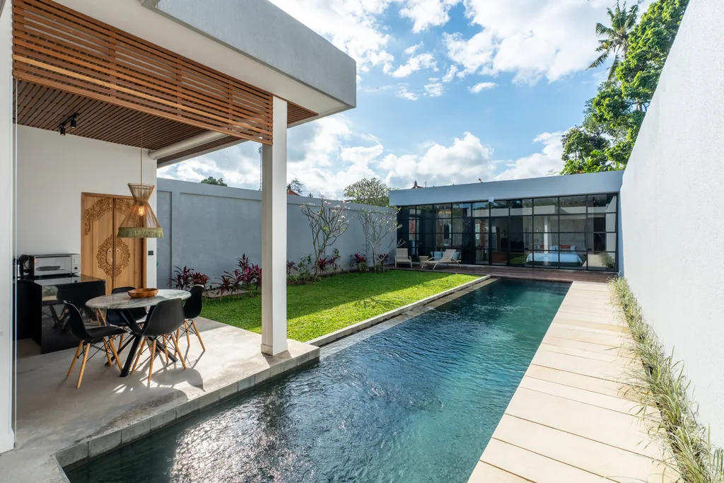 Spacious Single-Level Loft Villa for Sale in Sayan, Ubud — photo 2