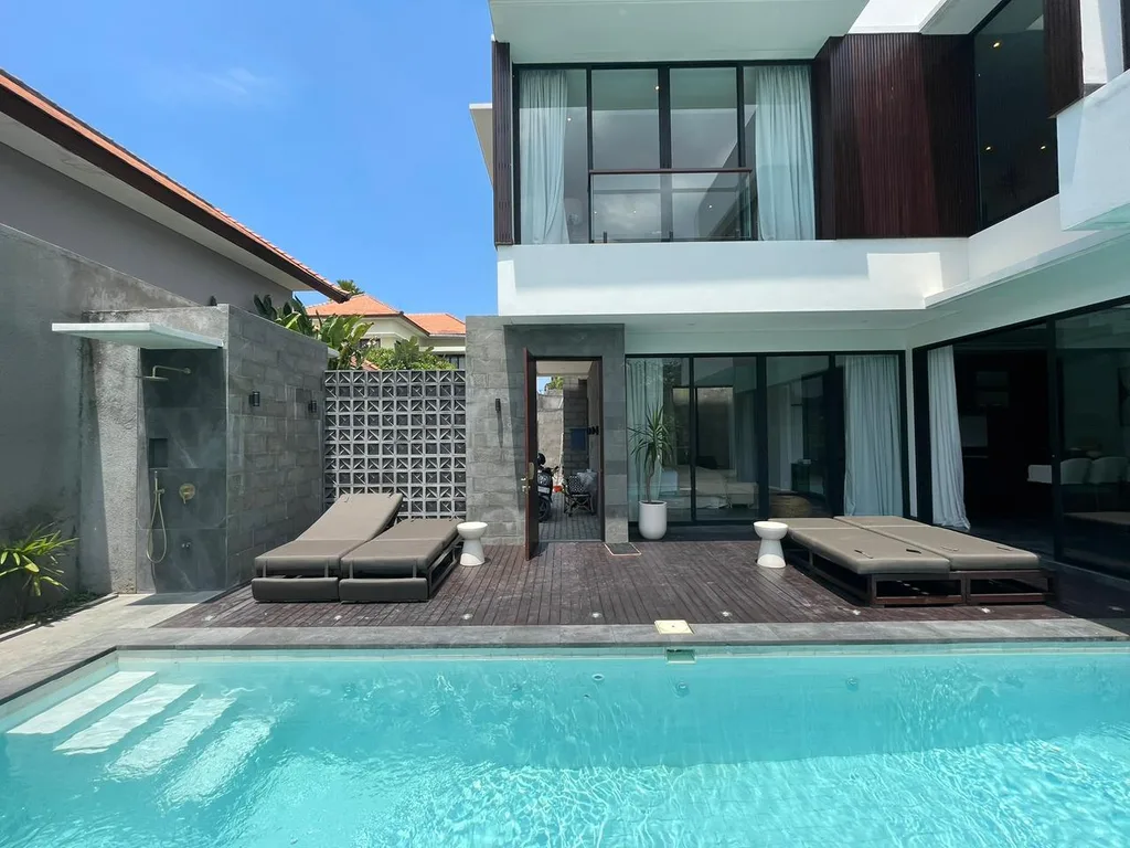 Elegant 3-Bedroom Family Villa in Umalas for Sale