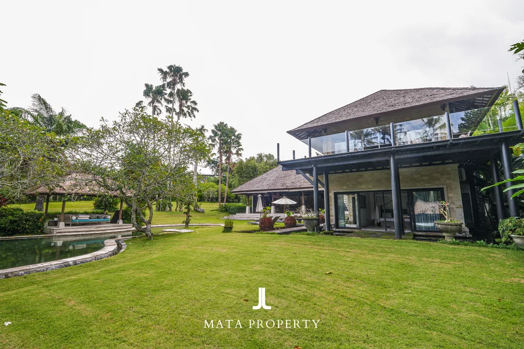 5 Bedroom Balinese Estate in Canggu for Sale