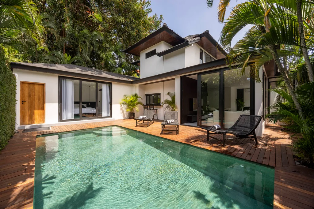 4-Bedroom Villa For Sale in Seminyak Beach Side — photo 4