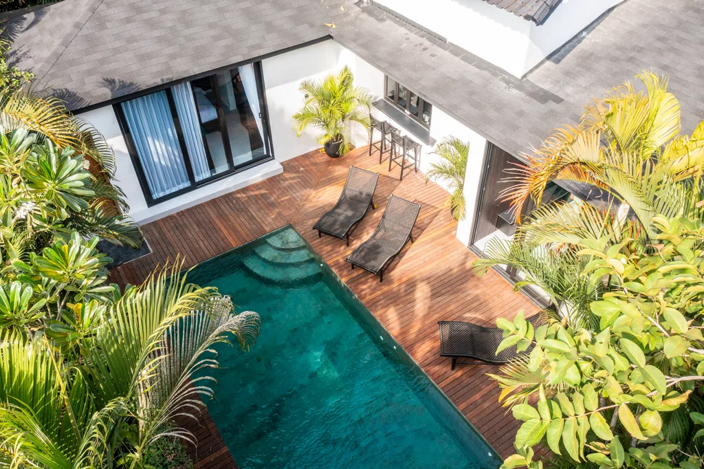 4-Bedroom Villa For Sale in Seminyak Beach Side