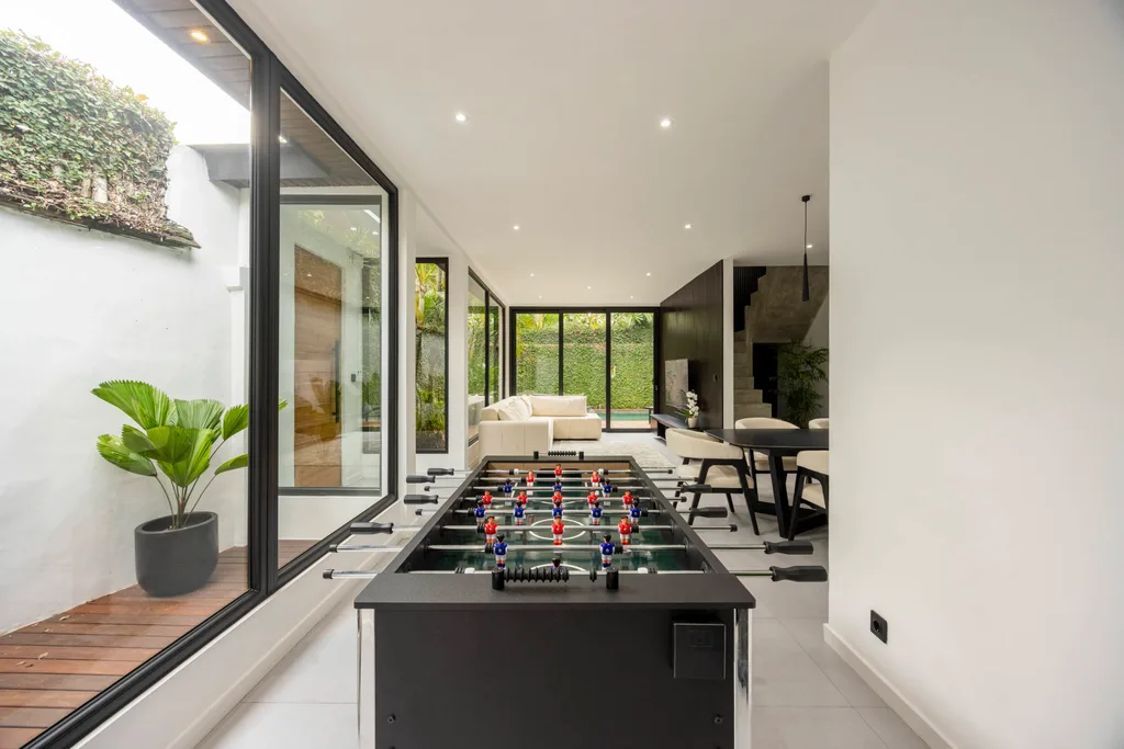 4-Bedroom Villa For Sale in Seminyak Beach Side — photo 5