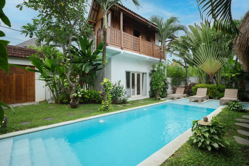 14% net ROI Turnkey 5-Bedroom Investment Villa in Seminyak for Sale — photo 2