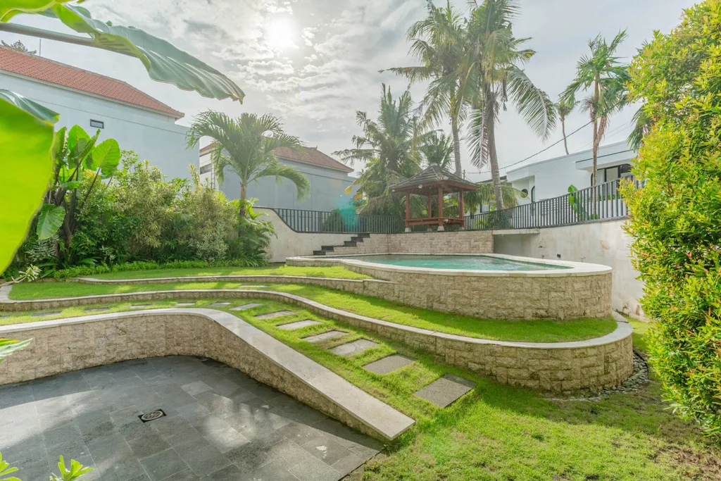 American-Style Luxury 5-Bedroom Villa in Pererenan — photo 2
