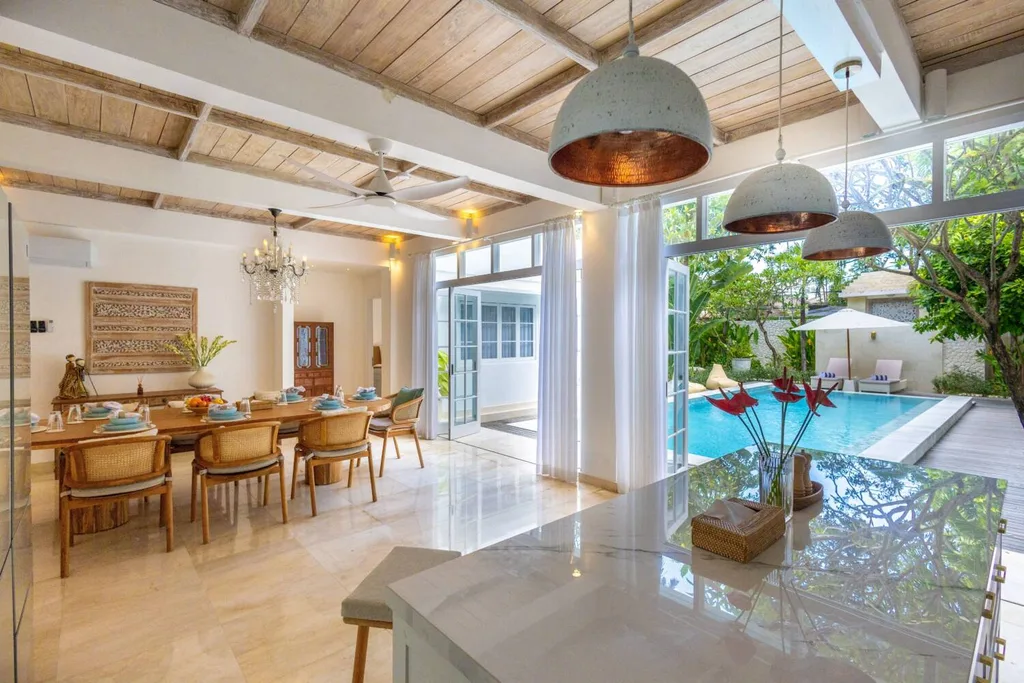 Luxury Tropical Colonial Villa 4 Bedrooms in Sanur — photo 4