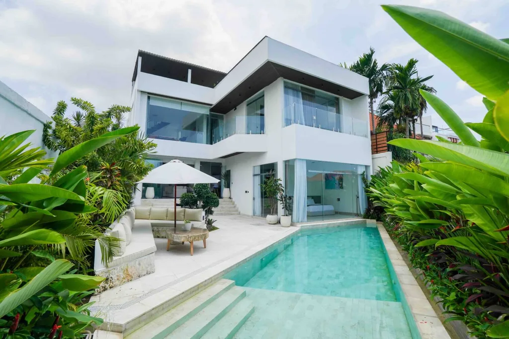 Modern Villa for Sale in Canggu Prime Location