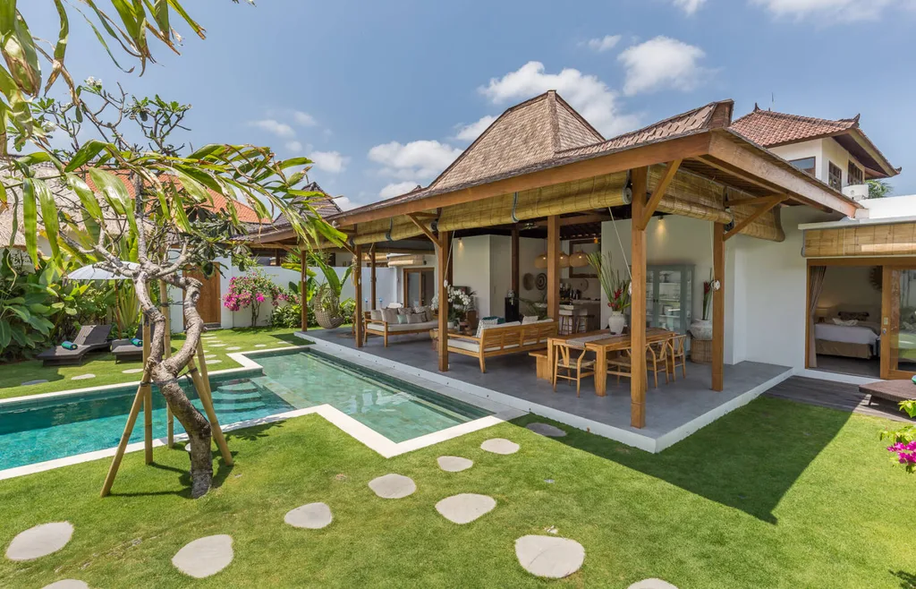 12-14% ROI Turnkey 5-Bedroom Investment Villa in Seminyak for Sale — photo 2