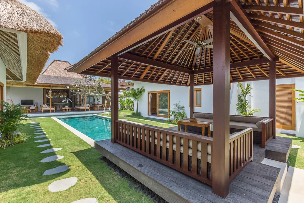 12-14% ROI Turnkey 5-Bedroom Investment Villa in Seminyak for Sale — photo 5