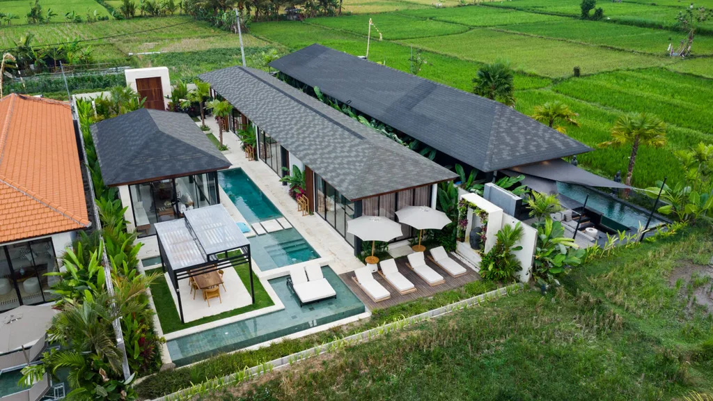Modern 3-Bedroom Villa in Singakerta, Ubud, Surrounded by Green Zone Rice Fields — photo 4