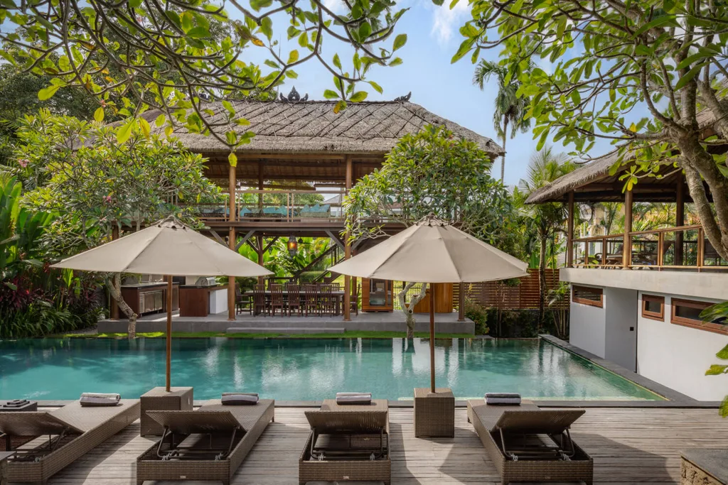 Spacieuse villa de luxe de 6 chambres à vendre à Canggu — photo 4