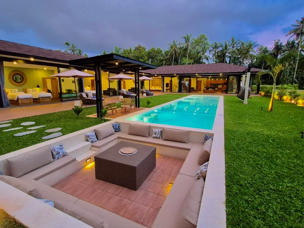 6 Bedroom Villa for Sale in Pejeng, with Rice Field & Jungle Views