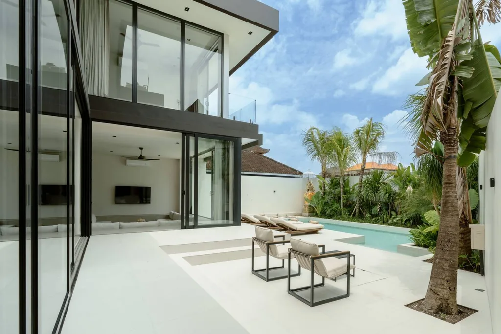 Modern 4 Bedroom Villa in Seminyak for Sale — photo 3