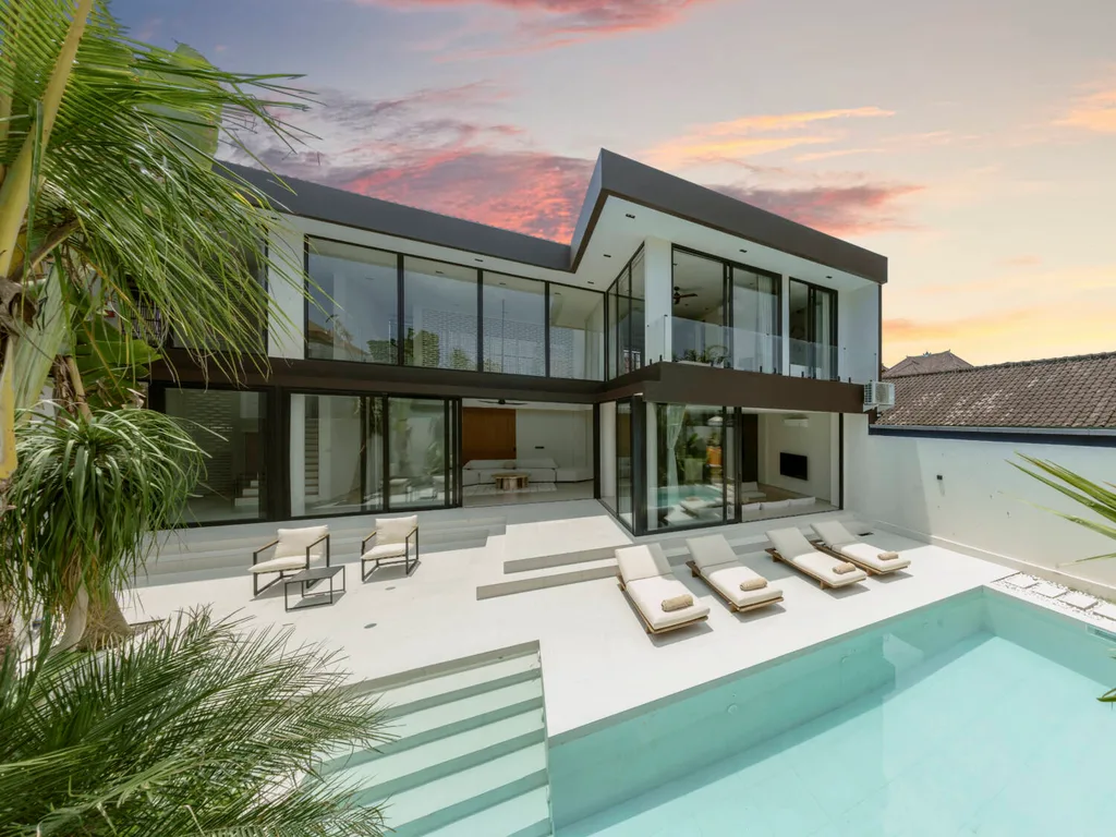 Modern 4 Bedroom Villa in Seminyak for Sale