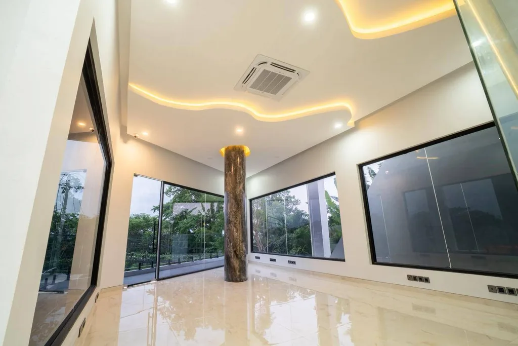 FOR SALE 4 Level Commercial Building in Beachfront Sanur — photo 5
