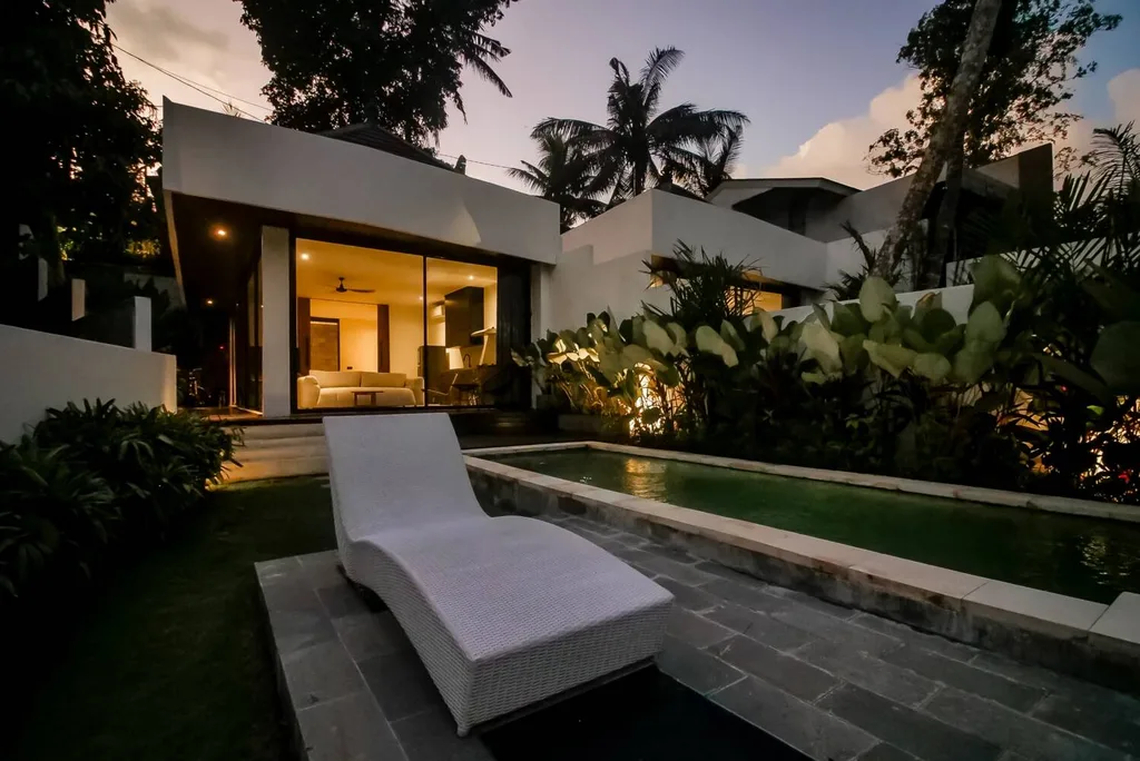 BRAND NEW 1 BEDROOM MODERN VILLA RIVERSIDE