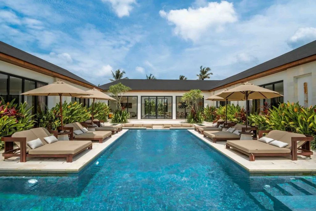 Spacious 6 Bedroom Villa with Rice Field Views in Ubud for Sale
