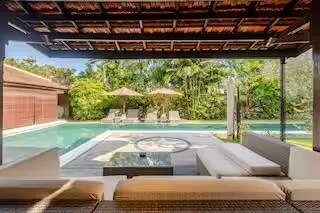 Spacious 5 Bedroom Dual Villa Estate with Two Private Pools — photo 3
