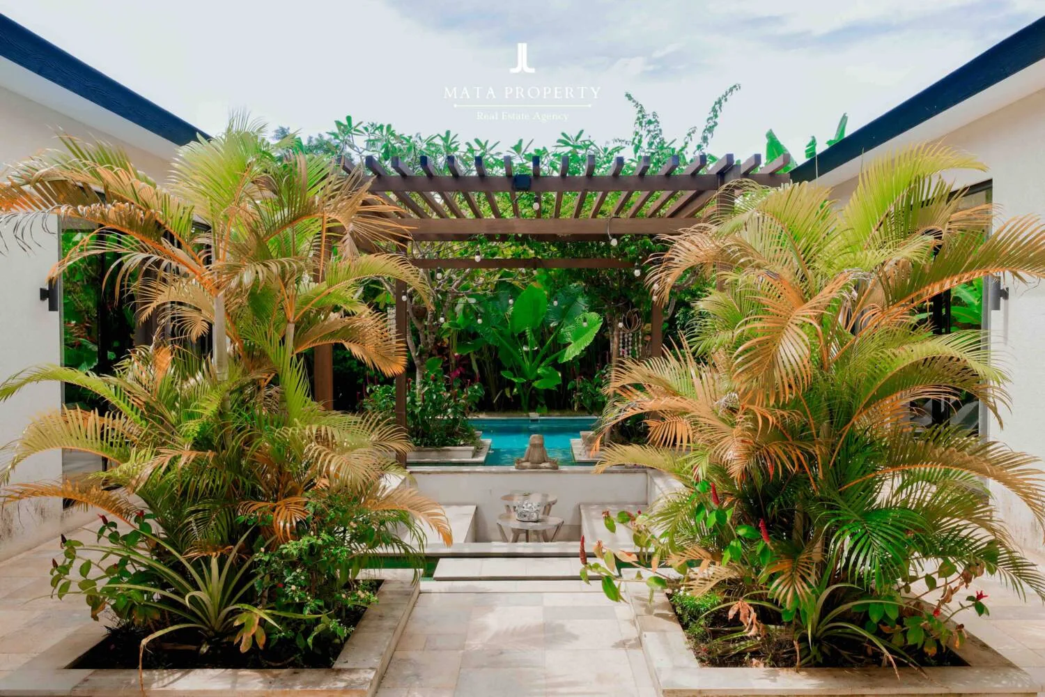 SPACIOUS 4 BEDROOM VILLA IN UNGASAN ULUWATU