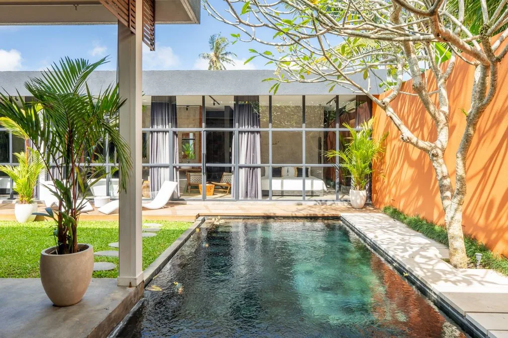 Modern Loft-Style Villa Near Ubud Center for Sale with Turnkey Rental Setup — photo 2