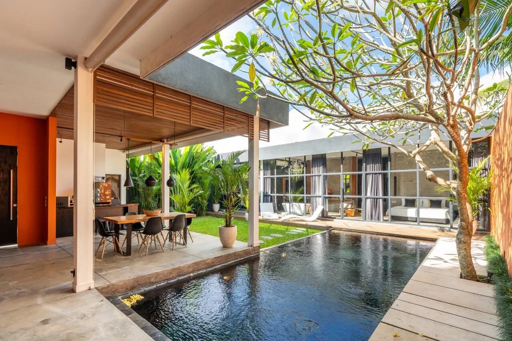 Modern Loft-Style Villa Near Ubud Center for Sale with Turnkey Rental Setup