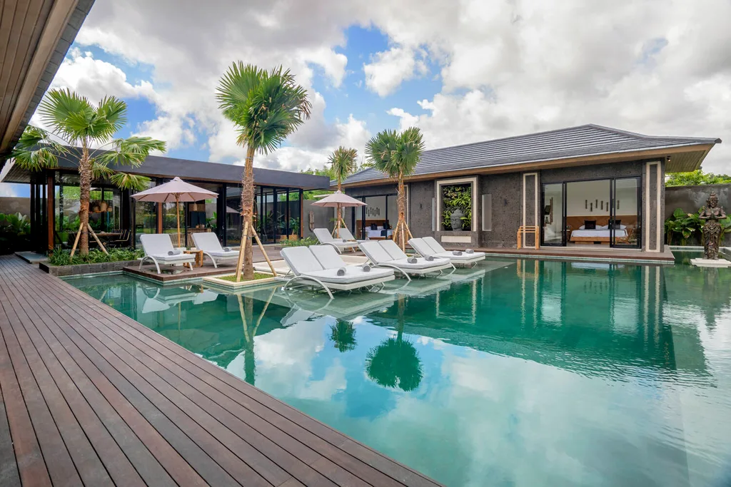 5-Bedroom Rice Field View Villa Near Ubud Center for Sale — photo 2