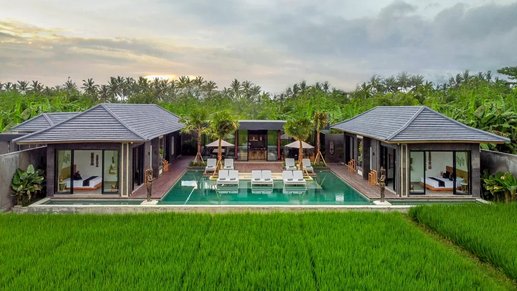 5-Bedroom Rice Field View Villa Near Ubud Center for Sale