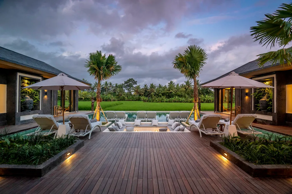 5-Bedroom Rice Field View Villa Near Ubud Center for Sale — photo 4