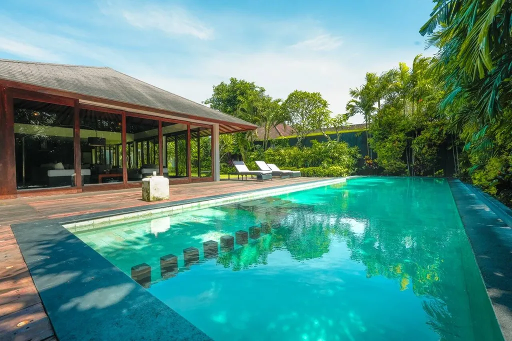 4-Bedroom Freehold Villa in Jimbaran only 100m to The Beach — photo 3