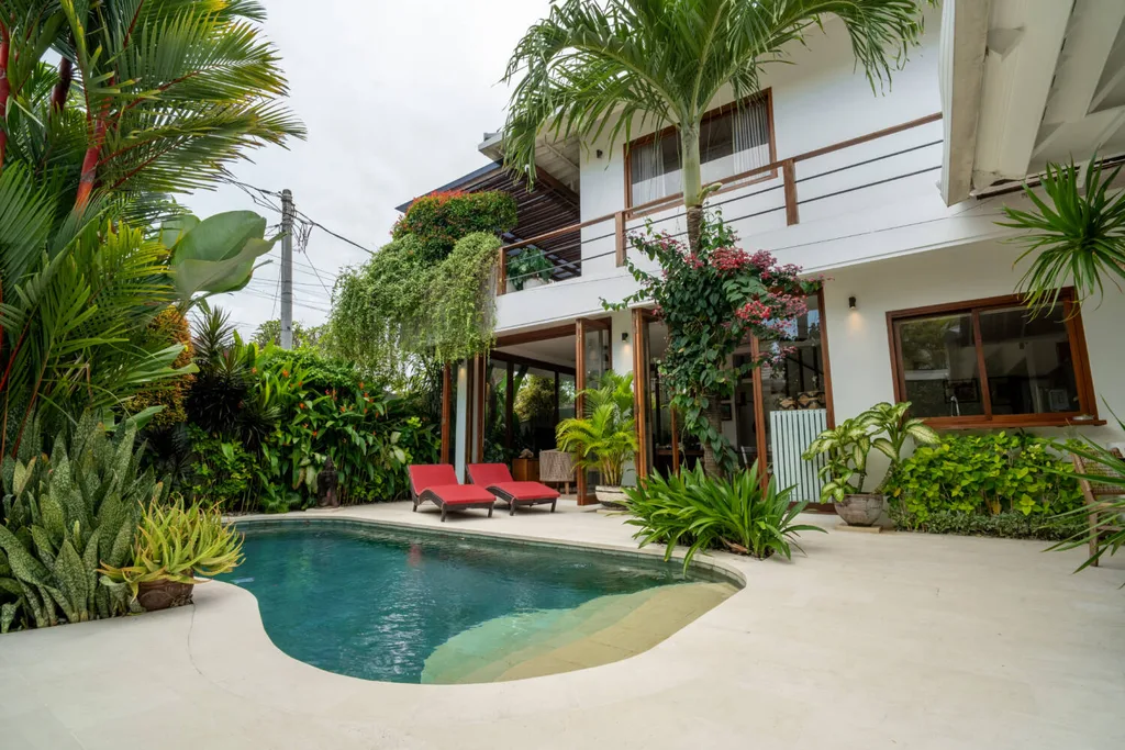 3-Bedroom Villa in Sanur Beachside for Sale with Long Lease — photo 2