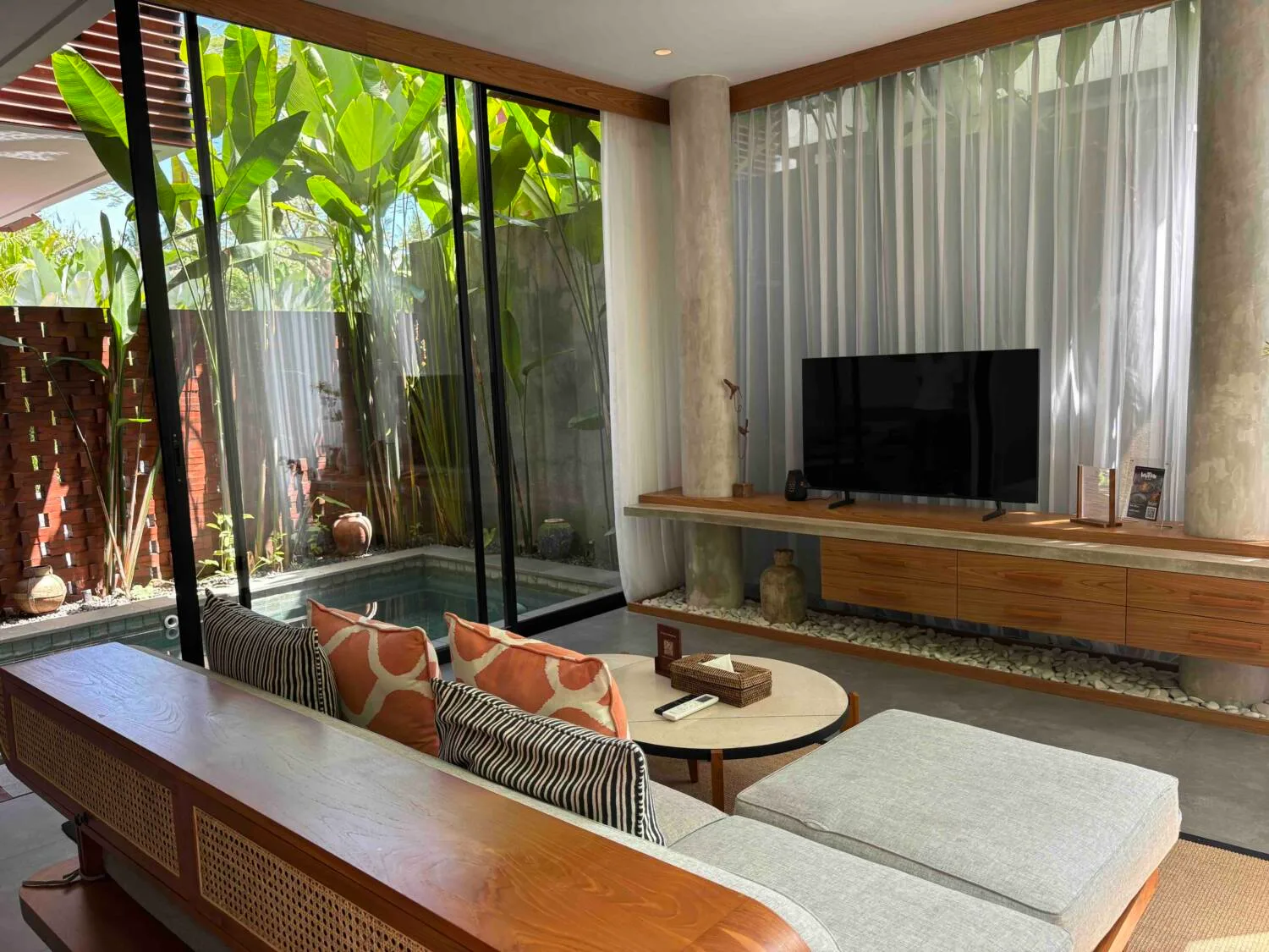 Contemporary 3 Bedroom Freehold Villa in Ubud