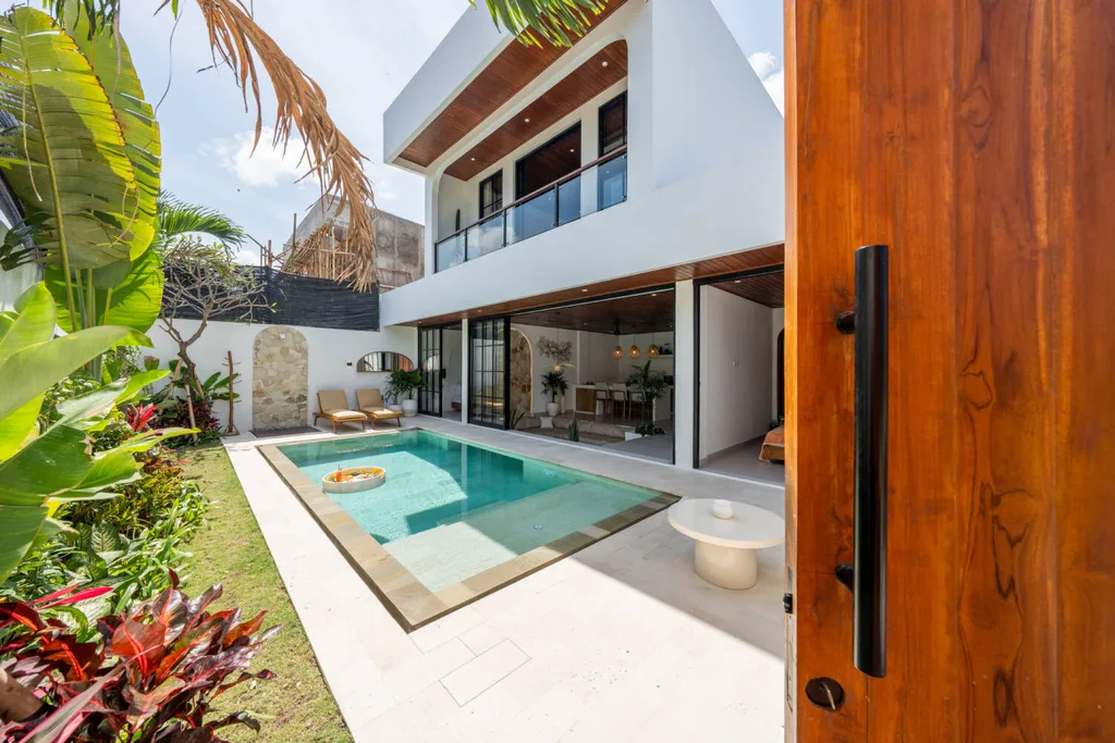 Modern 3-Bedroom Villa in Umalas for Sale — photo 2