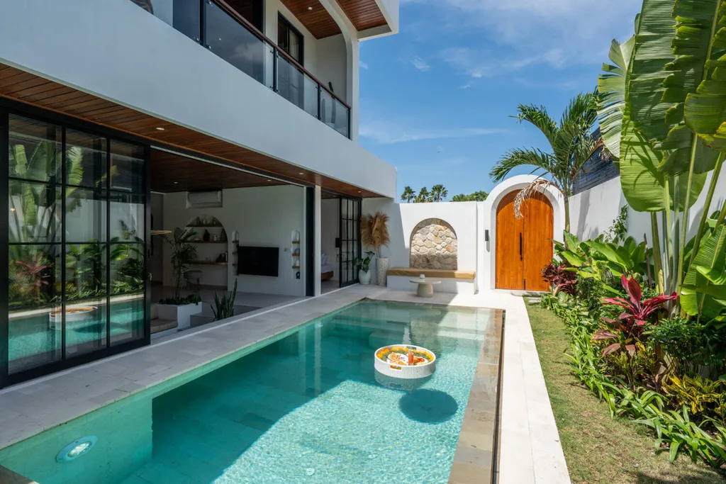 Modern 3-Bedroom Villa in Umalas for Sale — photo 4