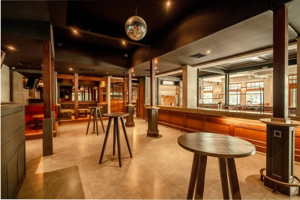Turnkey Commercial Building in Petitenget Seminyak for Sale — photo 5