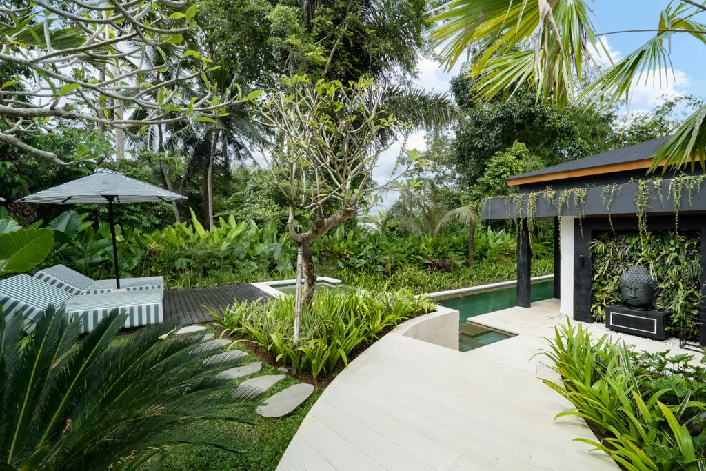 Modern 3-Bedroom Jungle View Villa in Singakerta, Ubud