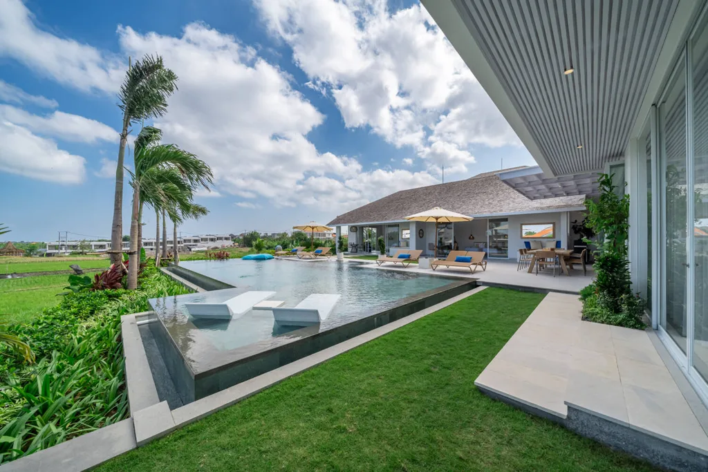 Rice Field View Luxury Villa Canggu for Sale, near Batu Bolong — photo 5