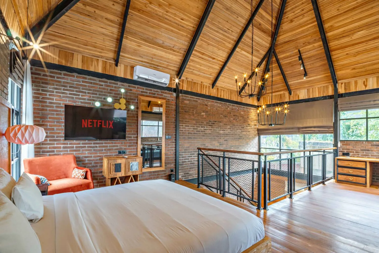 1 Bedroom Loft Style Villa in Canggu