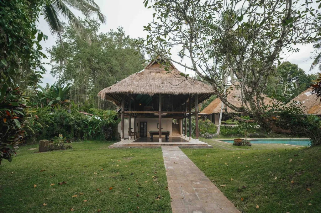 Expansive 72 Are Riverfront Freehold Estate near Ubud — photo 5