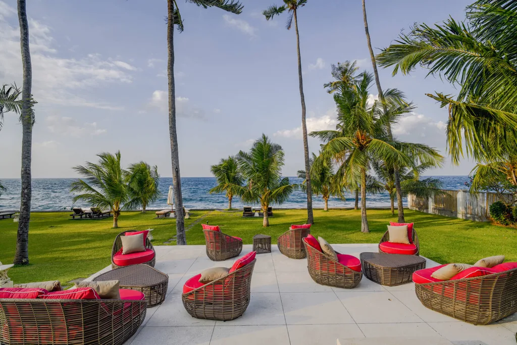Beachfront Resort Hotel for Sale in Bali with Dive Center — photo 2