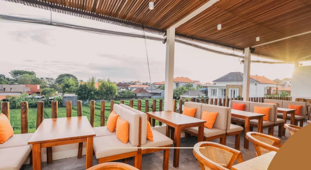 Fully Equipped Commercial Space in Canggu with Rooftop Sunset Bar