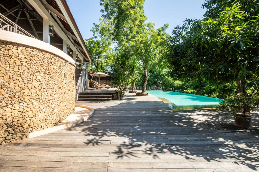Luxury Retreat & Hospitality Estate with Ocean Views in North Bali — photo 4